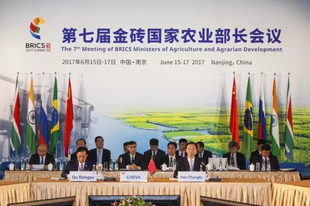 1498094619330295.png blob.png